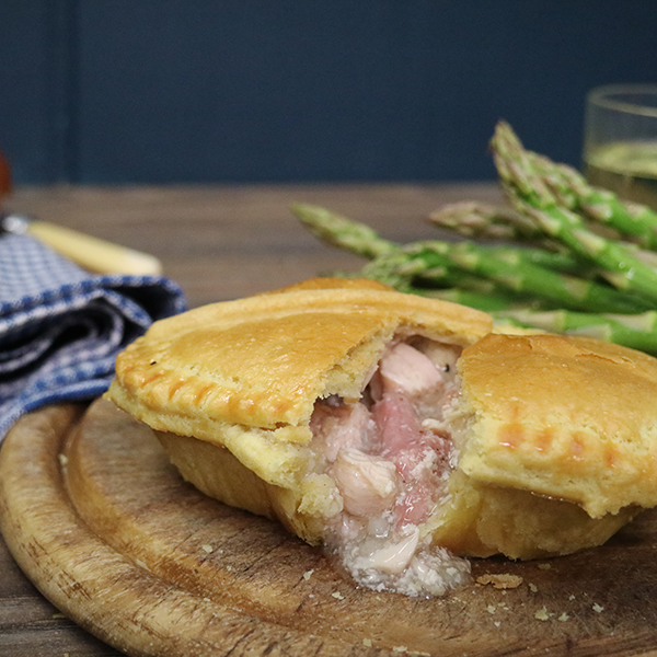 chicken-ham-pie-turner-s-pies